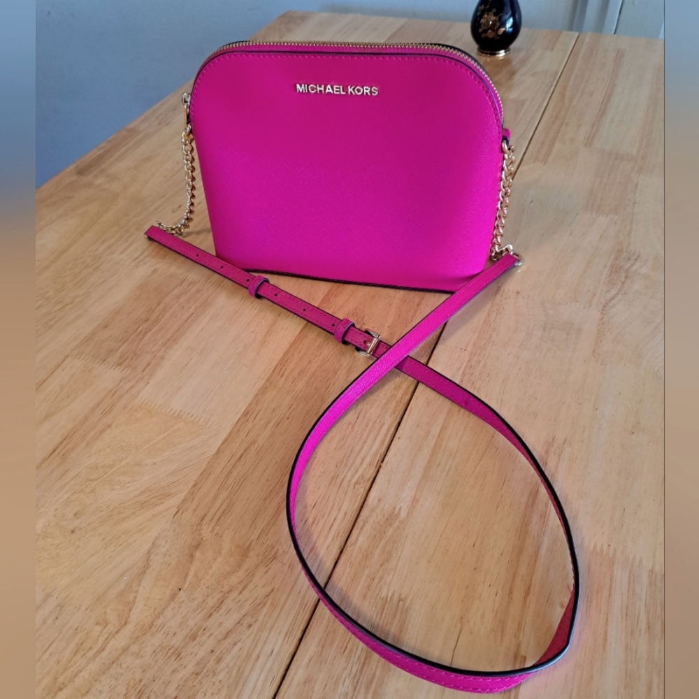 Micheal Kors Bright Pink Crossbody Purse